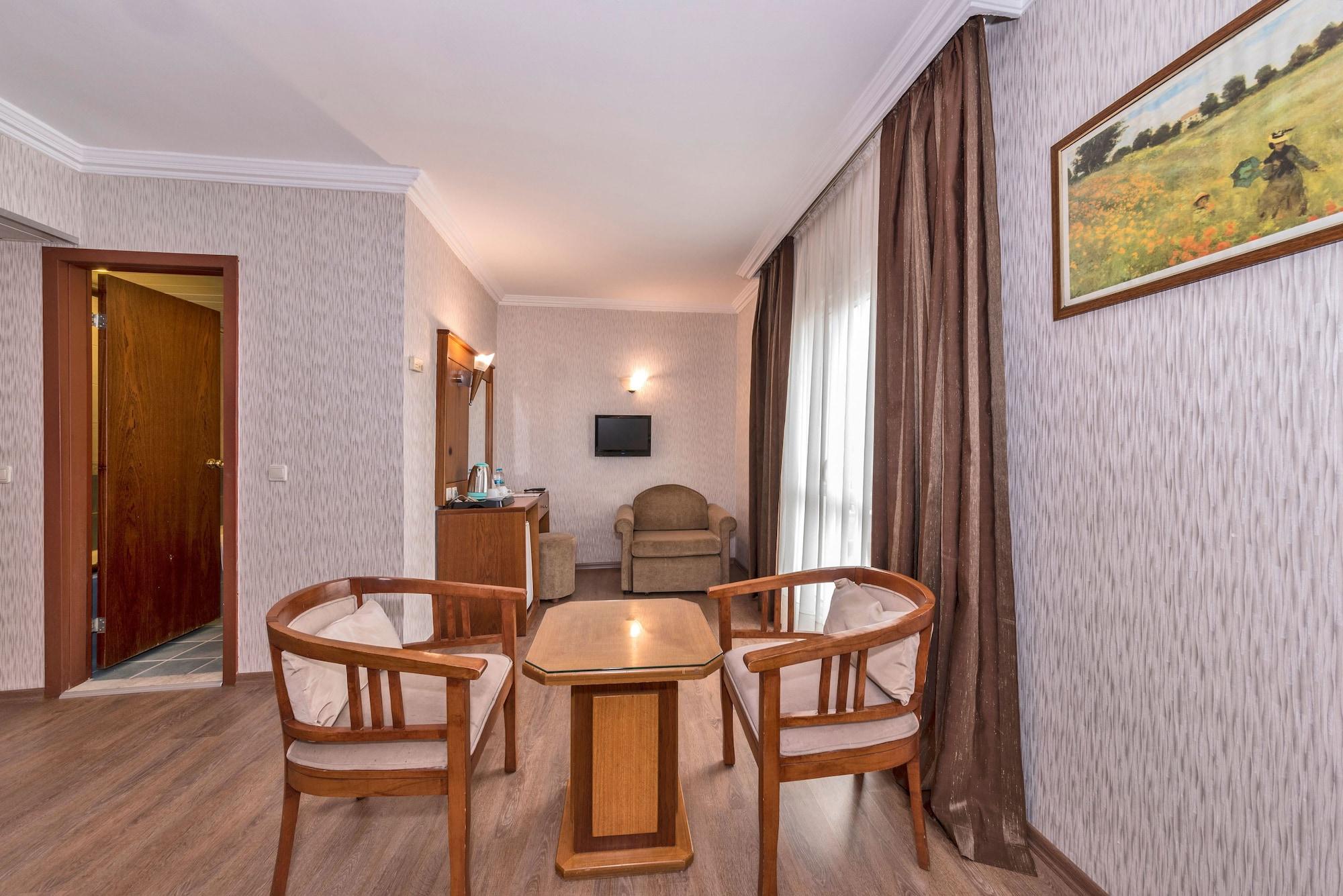 Отель Four Sides Taksim Lion Hotel&spa 4*