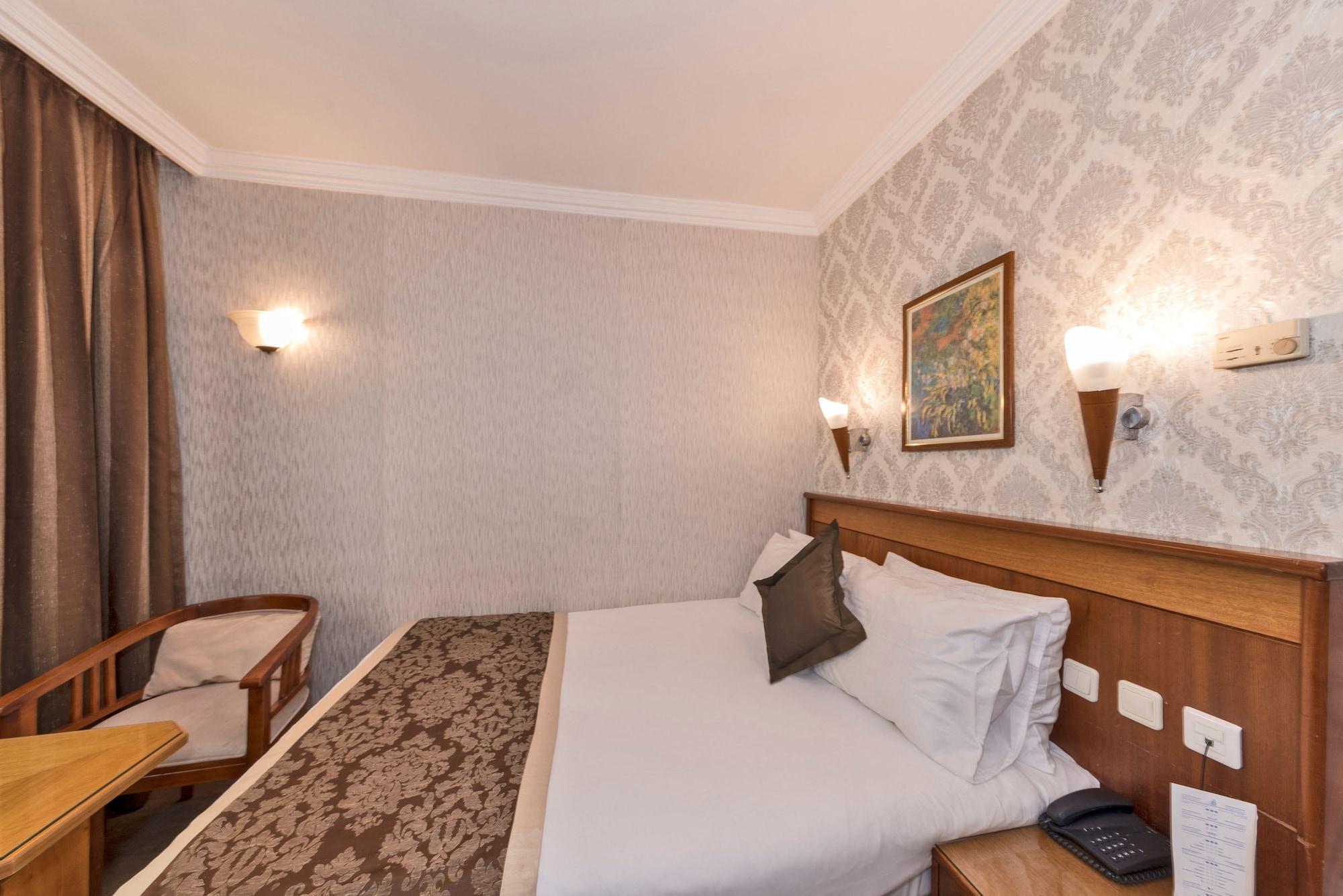 Отель Four Sides Taksim Lion Hotel&spa